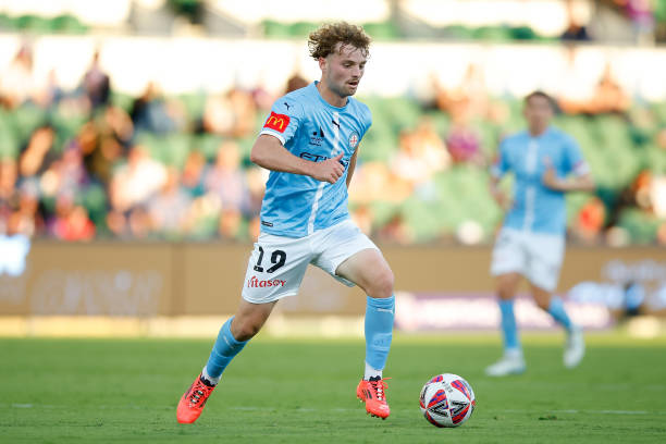 他在首轮比 他在首轮比